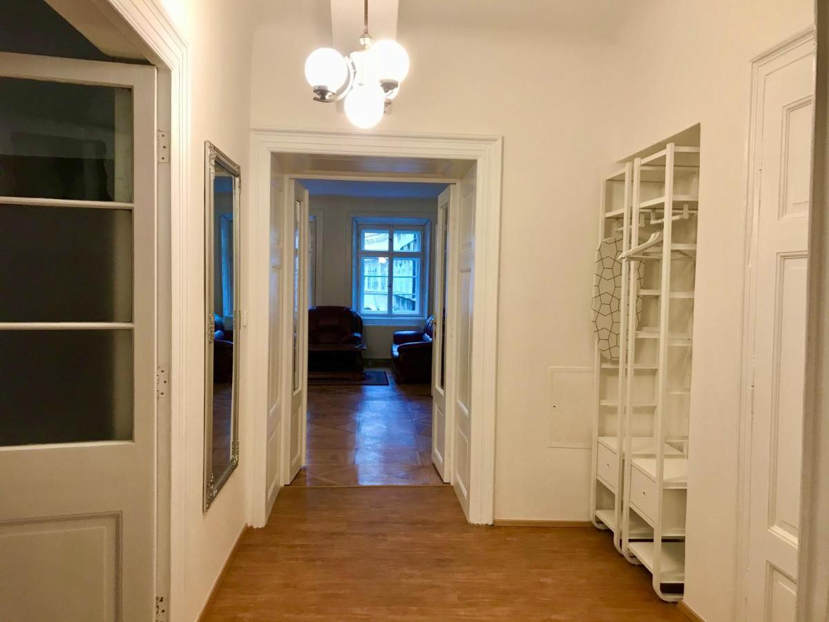 Kristian'S Old Town Sq. Apartments Prague Exterior photo